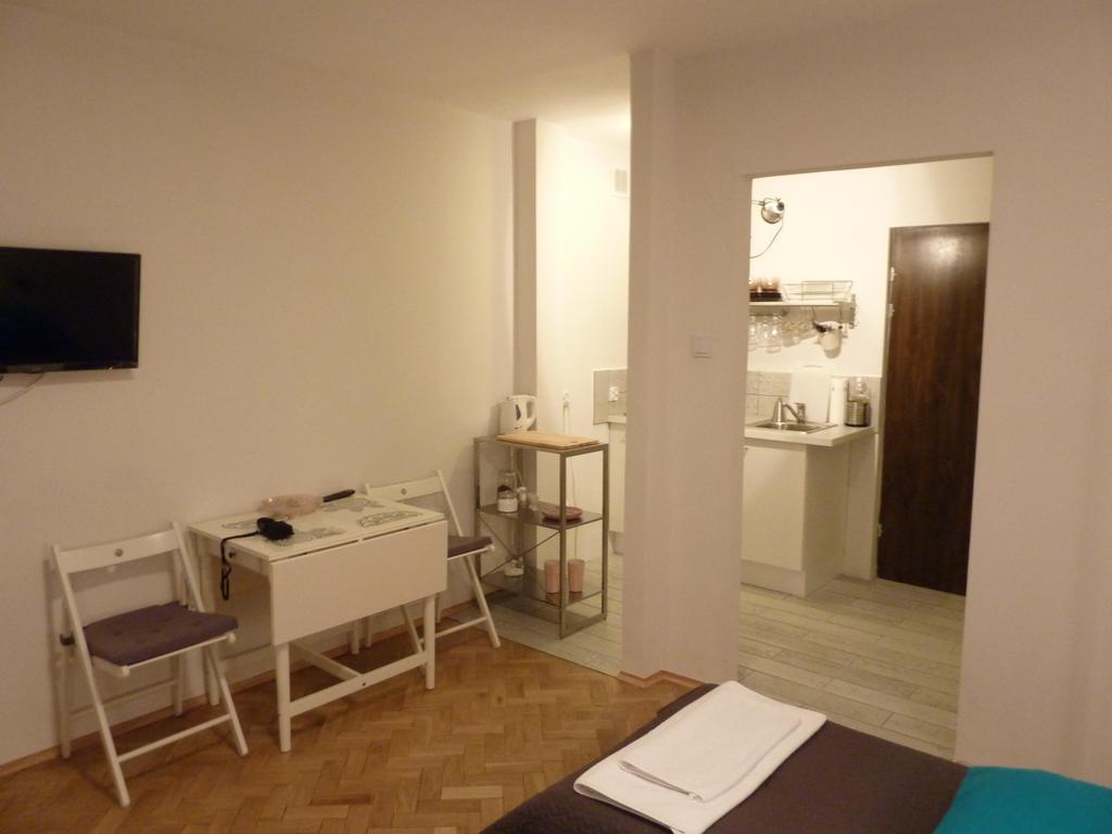 Koro De Varsovio - Apartament Ciasna 10 Buitenkant foto