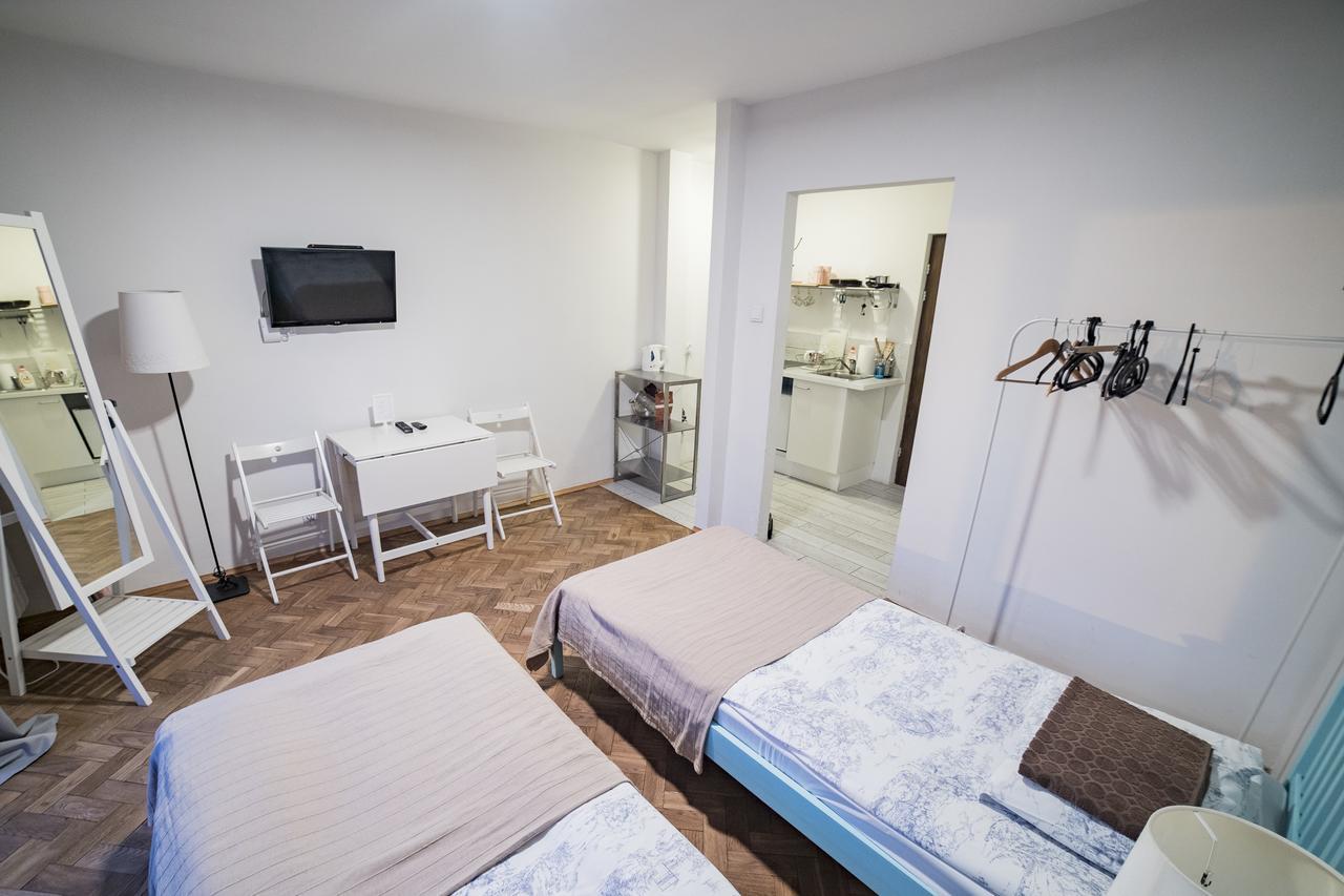 Koro De Varsovio - Apartament Ciasna 10 Buitenkant foto